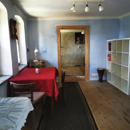 Domcek Paradajz Lodge *