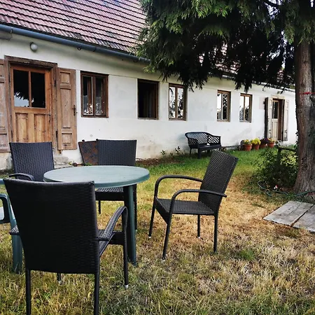 Domcek Paradajz * Banská Štiavnica