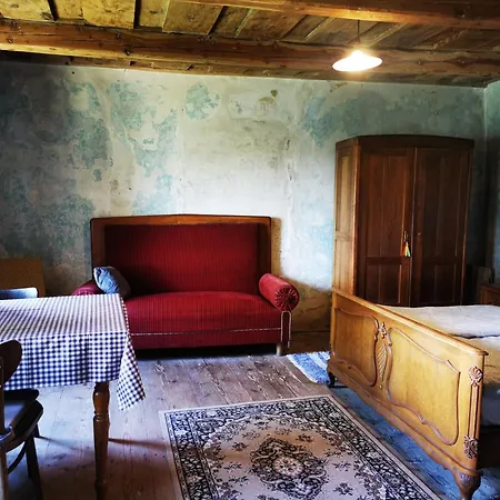 Domcek Paradajz Banská Štiavnica