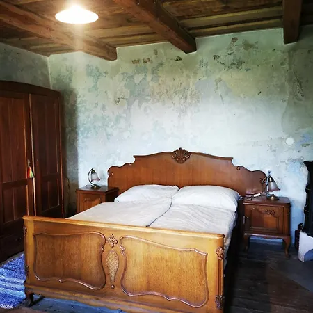 Domcek Paradajz Lodge *